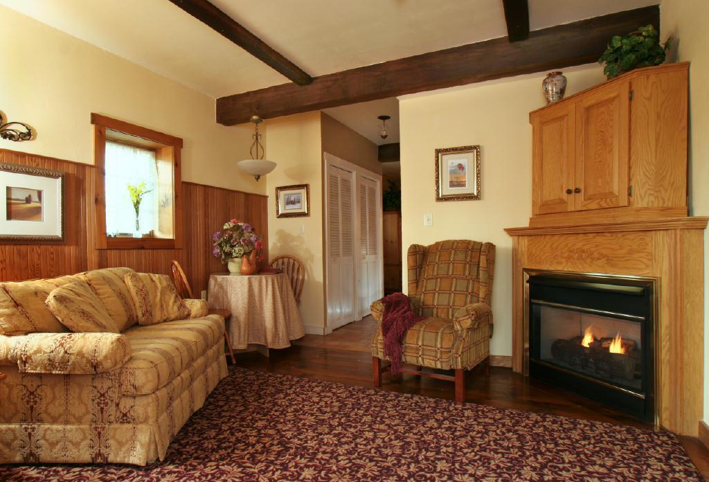 Chimney Hill Estate Inn Lambertville Exterior photo